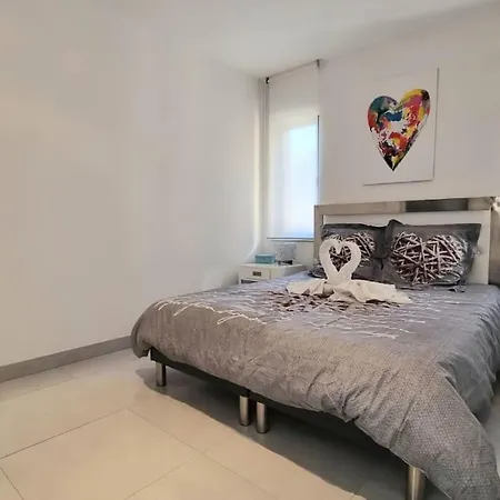 Chez K&d Appartement, Piscine, 150m Daire Grimaud