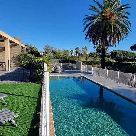 Daire Chez K&d Appartement, Piscine, 150m *