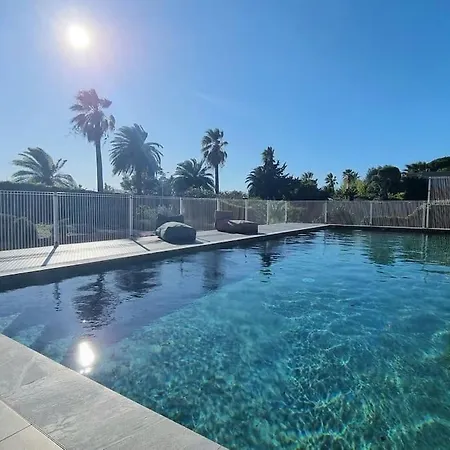 Daire Chez K&d Appartement, Piscine, 150m *