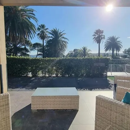 Chez K&d Appartement, Piscine, 150m Daire