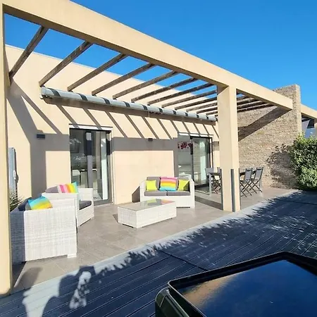 Daire Chez K&d Appartement, Piscine, 150m